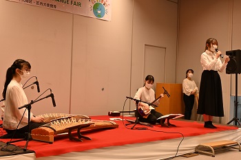 写真：日本（琴、三味線、尺八を披露するひとたち