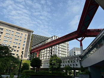 写真：プンゴル地区訪問の様子