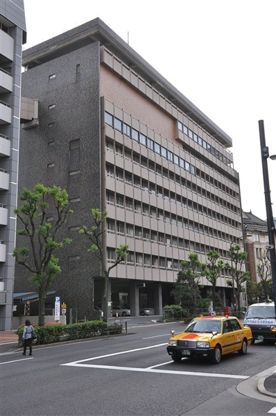 写真：千代田区役所旧庁舎の外観
