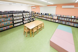 四番町図書館