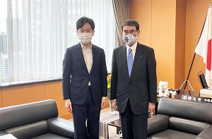 写真：河野太郎大臣との意見交換