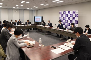 写真：10月度記者懇談会の様子