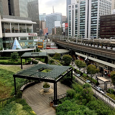 写真：東京交通会館3階屋上庭園「有楽町コリーヌ」