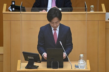 写真：令和4年度第4回区議会定例会の樋口区長