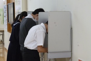写真：模擬選挙の様子2