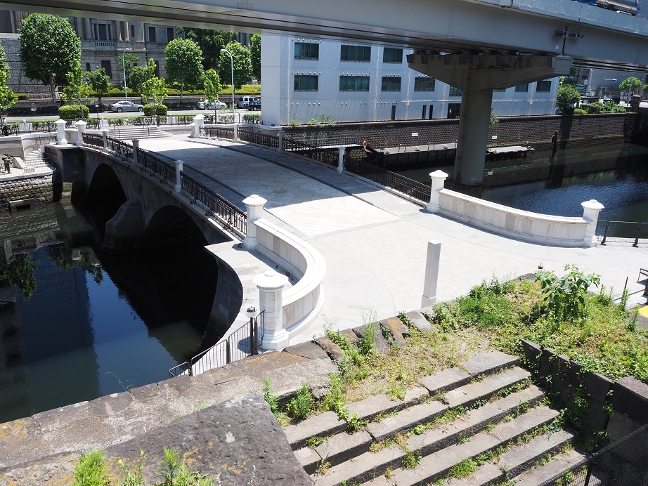 画像：常盤橋門跡と石橋