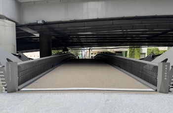 写真：仲通り散歩橋