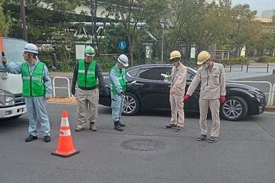 写真：緊急道路障害物除去作業合同訓練の様子2