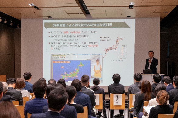 写真：講演会の様子