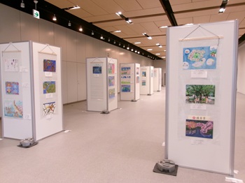 写真：展示会場の様子2