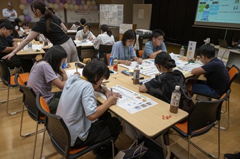 写真：2日目のワークショップの様子1