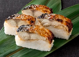 写真：とろ鯖焼き鯖寿し