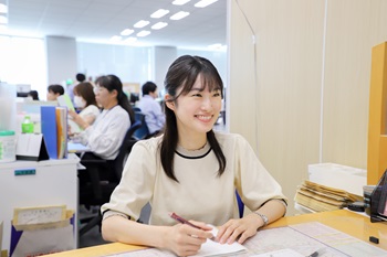 写真：一般事務の業務の様子