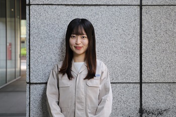 写真：インタビューの様子