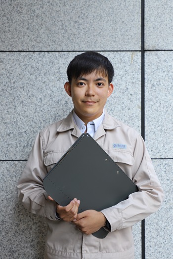 写真：インタビューの様子