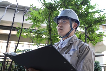 写真：建築技術の業務の様子