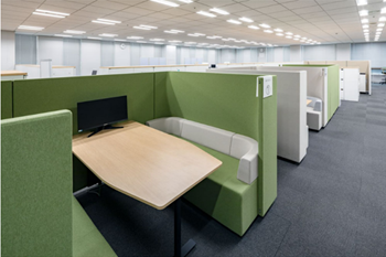 写真:変更後のワークプレイスレイアウト2