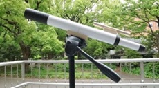 写真：望遠鏡