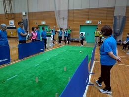 写真:ニュースポーツ大会(モルック)の様子